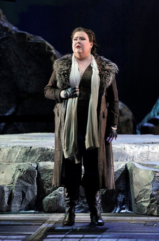 Jamie Barton as Waltraute in Wagner's "Götterdämmerung."  Photographer: Cory Weaver/San Francisco Opera.