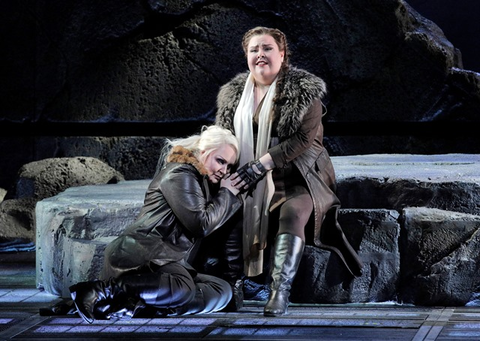 Iréne Theorin as Brünnhilde and Jamie Barton as Waltraute in Wagner's "Götterdämmerung."  Photographer: Cory Weaver/San Francisco Opera.