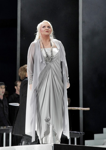 Iréne Theorin as Brünnhilde in Wagner's "Götterdämmerung."  Photographer: Cory Weaver/San Francisco Opera.