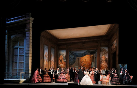 A scene from Act I of Verdi's "La Traviata."  Photographer: Cory Weaver/San Francisco Opera.