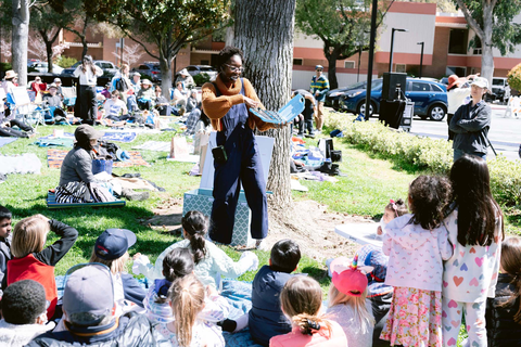 Free "First Act" workshop for families at "Bohème Out of the Box."  Photo: Kirsten Loken/San Francisco Opera