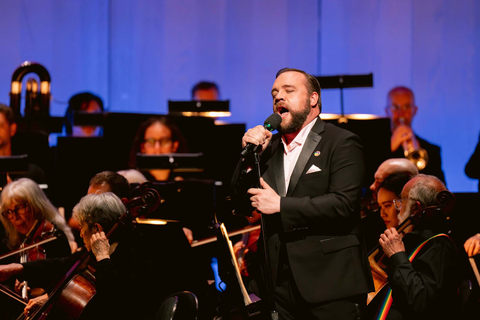 Brian Mulligan with the San Francisco Opera Orchestra at the Pride Concert, June 27, 2025.  Photo: Kristen Loken/San Francisco Opera