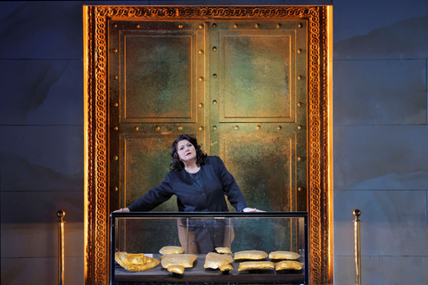 Elena Pankratova as the title role in Strauss' "Elektra." Photo: Cory Weaver/San Francisco Opera