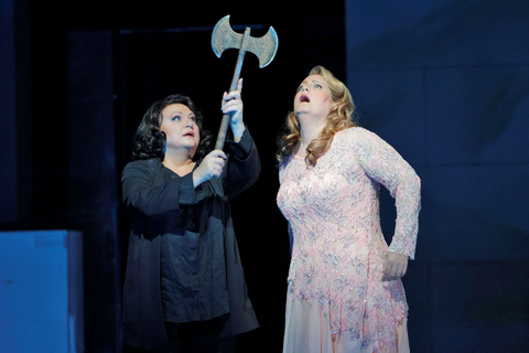 Elena Pankratova as Elektra and Elza van den Heever as Chrysothemis in Strauss' "Elektra." Photo: Cory Weaver/San Francisco Opera