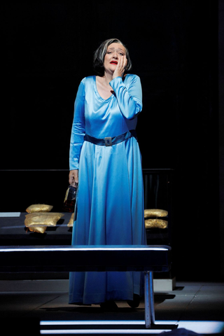 Michaela Schuster as Klytemnestra in Strauss' "Elektra." Photo: Cory Weaver/San Francisco Opera