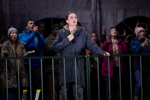 Heidi Stober as Mary with members of the San Francisco Opera Chorus in Thea Musgrave's "Mary, Queen of Scots." Photo: Matthew Washburn/San Francisco Opera