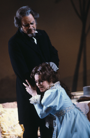 Joseph Shore (Giorgio Germont), Emily Rawlins (Violetta), La Traviata, Giuseppe Verdi. San Francisco Opera/SPOT, 1979. Photographer: Ron Scherl/San Francisco Opera.