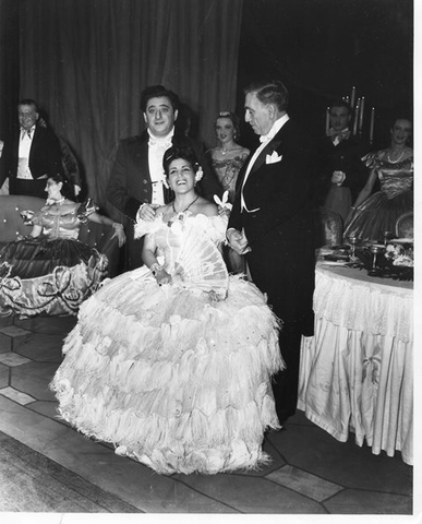 La Traviata, Giuseppe Verdi. San Francisco Opera, 1946. Photographer: R. Strohmeyer/San Francisco Opera.