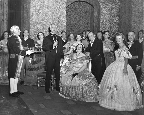 La Traviata, Giuseppe Verdi. San Francisco Opera, 1946. Photographer: R. Strohmeyer/San Francisco Opera.