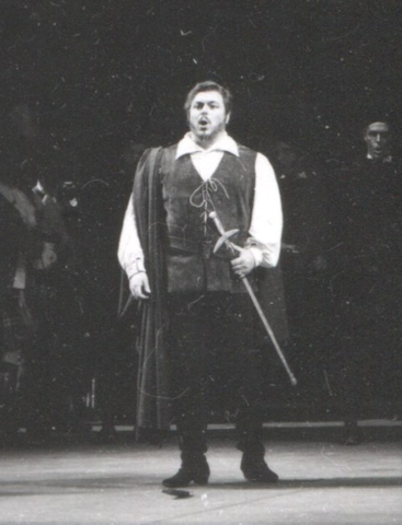 Lucia di Lammermoor, Gaetano Donizetti. San Francisco Opera, 1968. Photographer: Pete Peters/San Francisco Opera.