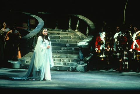 Lucia di Lammermoor, Gaetano Donizetti. San Francisco Opera, 1968. Photographer: Robert Cahen/San Francisco Opera.