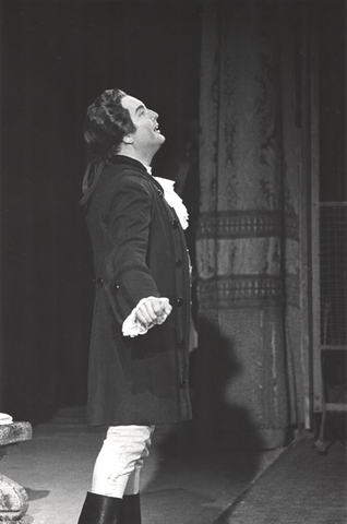 Manon Lescaut, Giacomo Puccini. San Francisco Opera, 1967. Photographer: Margaret Norton/San Francisco Opera.