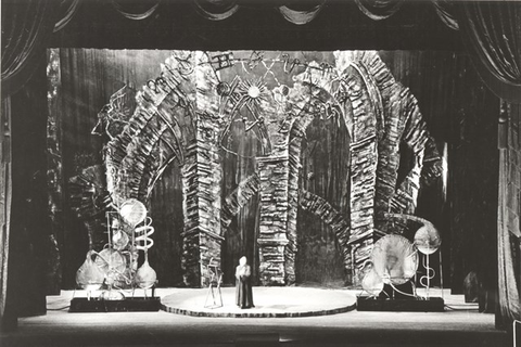 Faust, Charles Gounod. San Francisco Opera, 1967. Photographer: Margaret Norton/San Francisco Opera.