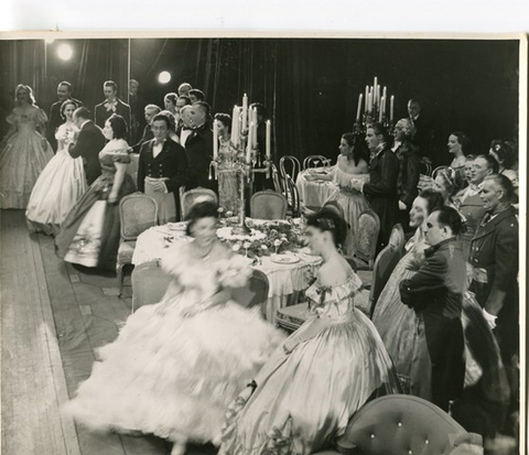 La Traviata, Giuseppe Verdi. San Francisco Opera, 1947. Photographer: R. Strohmeyer/San Francisco Opera.