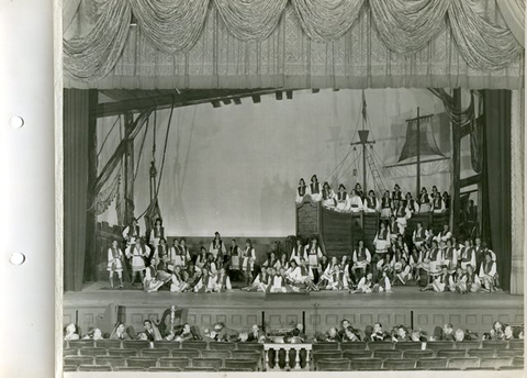 La Gioconda, Amilcare Ponchielli. San Francisco Opera, 1947. Photographer: R. Strohmeyer/San Francisco Opera.