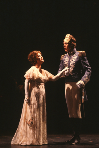 Deborah Longwith (Juliet), William Pell (Romeo), Romeo and Juliet, Charles Gounod. San Francisco Opera/SPOT, 1981-82. Photographer: Ron Scherl/San Francisco Opera.