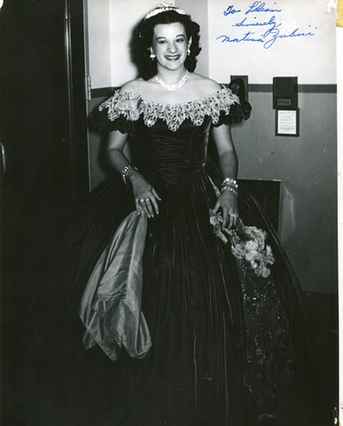 La Traviata, Giuseppe Verdi. San Francisco Opera, 1948. Photographer: Lilian Bauer/San Francisco Opera.