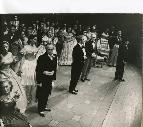 La Traviata, Giuseppe Verdi. San Francisco Opera, 1948. Photographer: R. Strohmeyer/San Francisco Opera.