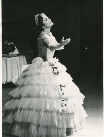 La Traviata, Giuseppe Verdi. San Francisco Opera, 1948. Photographer: Unknown/San Francisco Opera.