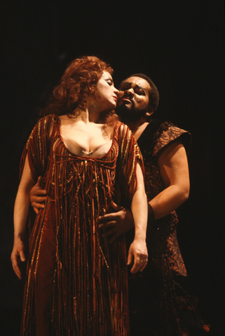 Nelda Nelson (Clytaemnestra), Colenton Freeman (Aegisthus), The Cry of Clytaemnestra, John Eaton. San Francisco Opera/SPOT, 1981-82. Photographer: Ron Scherl/San Francisco Opera.