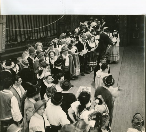 Pagliacci, Ruggero Leoncavallo. San Francisco Opera, 1948. Photographer: R. Strohmeyer/San Francisco Opera.