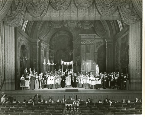 Tosca, Giacomo Puccini. San Francisco Opera, 1949. Photographer: R. Strohmeyer/San Francisco Opera.