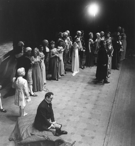 Les Contes d'Hoffmann, Jacques Offenbach. San Francisco Opera, 1949. Photographer: R. Strohmeyer/San Francisco Opera.