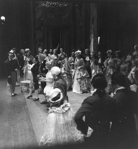 Les Contes d'Hoffmann, Jacques Offenbach. San Francisco Opera, 1949. Photographer: R. Strohmeyer/San Francisco Opera.