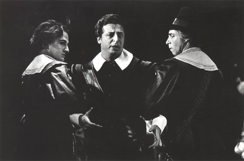 I Puritani, Vincenzo Bellini. San Francisco Opera, 1966. Photographer: Dennis Galloway/San Francisco Opera.