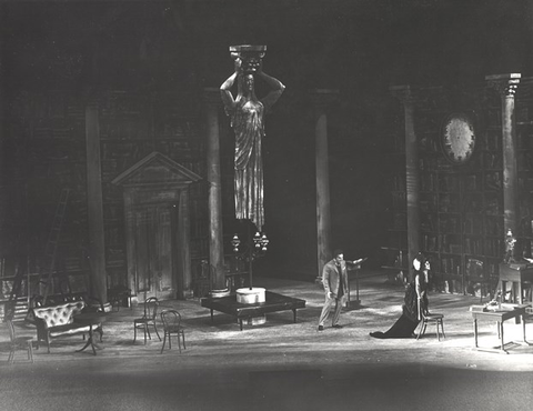 Vĕc Makropulos, Leoš Janáček. San Francisco Opera, 1966. Photographer: Carolyn Mason Jones/San Francisco Opera.