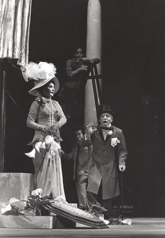 Vĕc Makropulos, Leoš Janáček. San Francisco Opera, 1966. Photographer: Carolyn Mason Jones/San Francisco Opera.