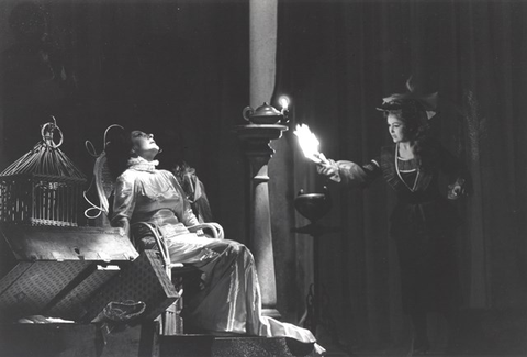 Vĕc Makropulos, Leoš Janáček. San Francisco Opera, 1966. Photographer: Carolyn Mason Jones/San Francisco Opera.