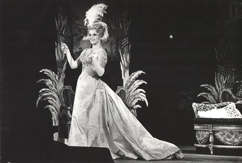 Die Fledermaus, Johann Strauss, Jr.. San Francisco Opera, 1965. Photographer: Unknown/San Francisco Opera.