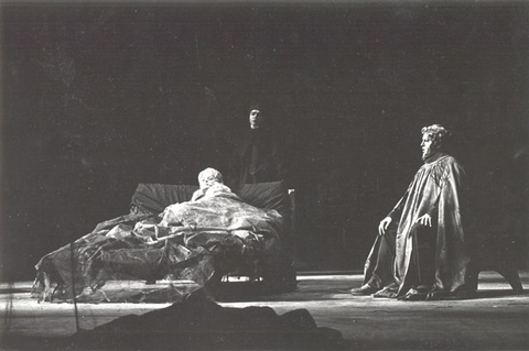 Pelléas et Mélisande, Claude Debussy. San Francisco Opera, 1965. Photographer: Dennis Galloway/San Francisco Opera.