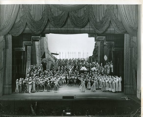 Aida, Giuseppe Verdi. San Francisco Opera, 1950. Photographer: R. Strohmeyer/San Francisco Opera.