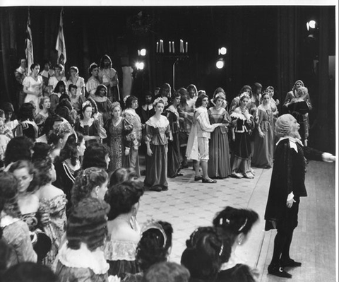 Lucia di Lammermoor, Gaetano Donizetti. San Francisco Opera, 1950. Photographer: R. Strohmeyer/San Francisco Opera.