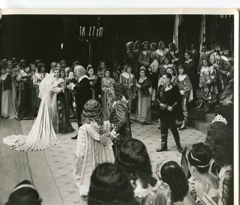 Lucia di Lammermoor, Gaetano Donizetti. San Francisco Opera, 1950. Photographer: R. Strohmeyer/San Francisco Opera.