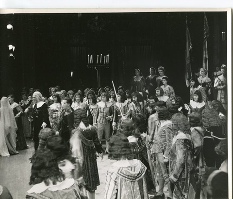 Lucia di Lammermoor, Gaetano Donizetti. San Francisco Opera, 1950. Photographer: R. Strohmeyer/San Francisco Opera.