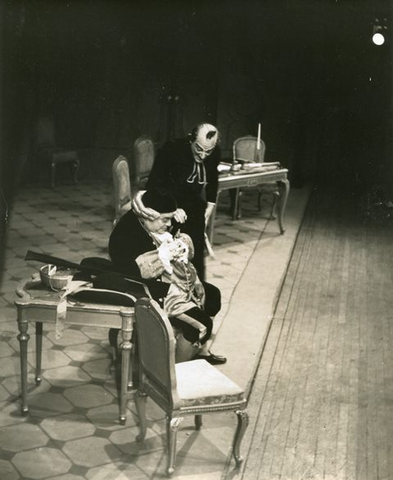 Il Barbiere di Siviglia, Gioachino Rossini. San Francisco Opera, 1950. Photographer: R. Strohmeyer/San Francisco Opera.