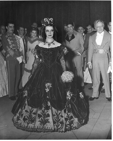 La Traviata, Giuseppe Verdi. San Francisco Opera, 1951. Photographer: Paul Tracey/San Francisco Opera.