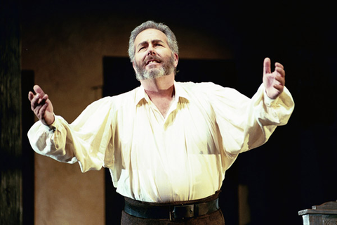 James Morris (Hans Sachs), Die Meistersinger von Nϋrnberg, Richard Wagner. San Francisco Opera, 2001-02. Photographer: Larry Merkle/San Francisco Opera.