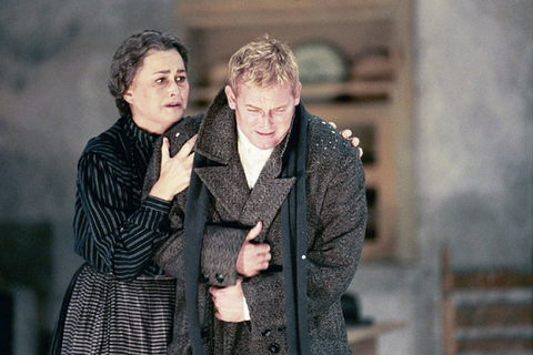 Kathryn Harries (Kostelnicka Buryja), Richard Berkeley-Steele (Laca), Jenůfa, Leoš Janáček. San Francisco Opera, 2001-02. Photographer: Larry Merkle/San Francisco Opera.