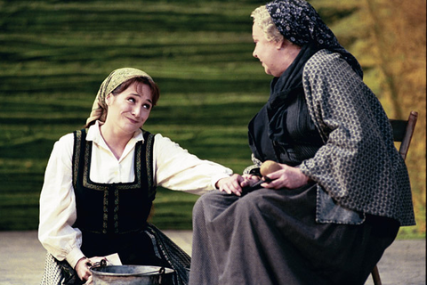 Patricia Racette (Jenůfa), Helga Dernesch (Grandmother Buryjovka), Jenůfa, Leoš Janáček. San Francisco Opera, 2001-02. Photographer: Larry Merkle/San Francisco Opera.