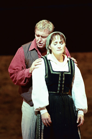 Richard Berkeley-Steele (Laca), Patricia Racette (Jenůfa), Jenůfa, Leoš Janáček. San Francisco Opera, 2001-02. Photographer: Larry Merkle/San Francisco Opera.