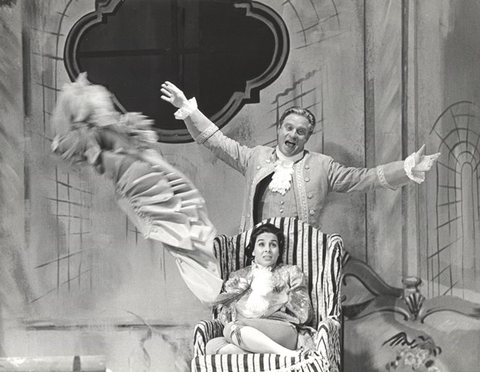 Le Nozze di Figaro, Wolfgang Amadeus Mozart. San Francisco Opera, 1964. Photographer: Carolyn Mason Jones/San Francisco Opera.