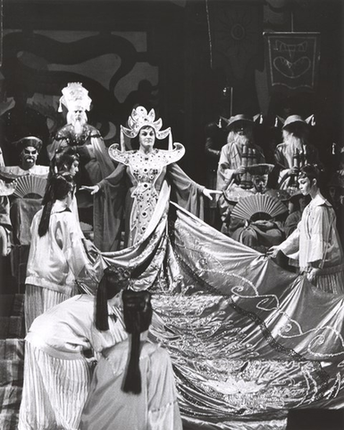 Turandot, Giacomo Puccini. San Francisco Opera, 1964. Photographer: Pete Peters/San Francisco Opera.