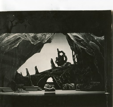 Mefistofele, Arrigo Boito. San Francisco Opera, 1952. Photographer: R. Strohmeyer/San Francisco Opera.