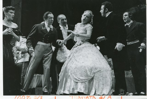 La Traviata, Giuseppe Verdi. San Francisco Opera, 1953. Photographer: Unknown/San Francisco Opera.