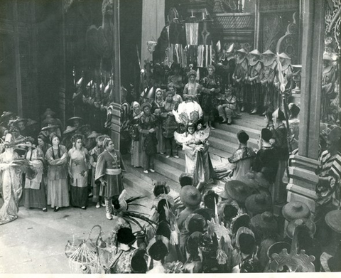 Turandot, Giacomo Puccini. San Francisco Opera, 1953. Photographer: Paul Tracey/San Francisco Opera.