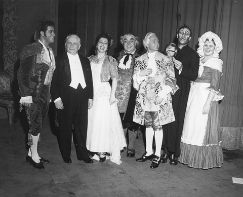 Il Barbiere di Siviglia, Gioachino Rossini. San Francisco Opera, 1953. Photographer: Paul Tracey/San Francisco Opera.